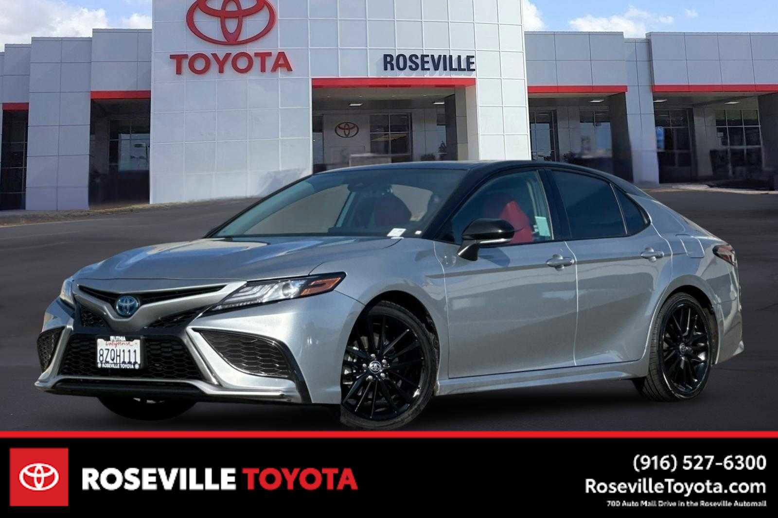 Used 2022 Toyota Camry XSE image 1