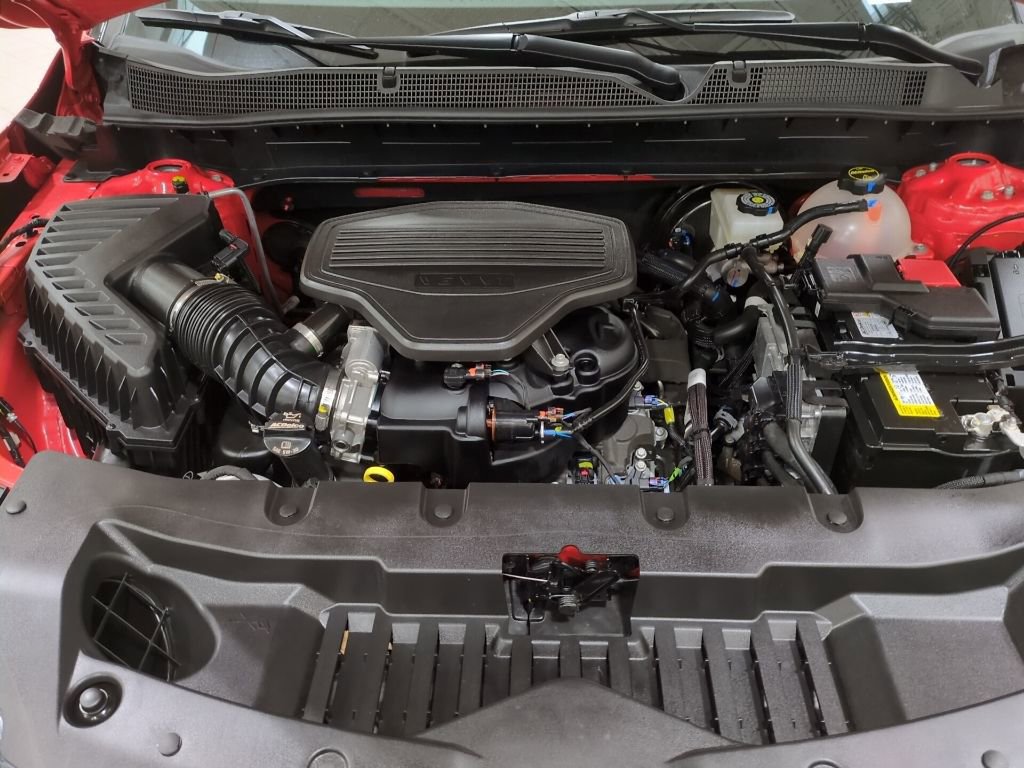 Used 2025 Chevrolet Blazer RS w/ Driver Confidence II Package image 8