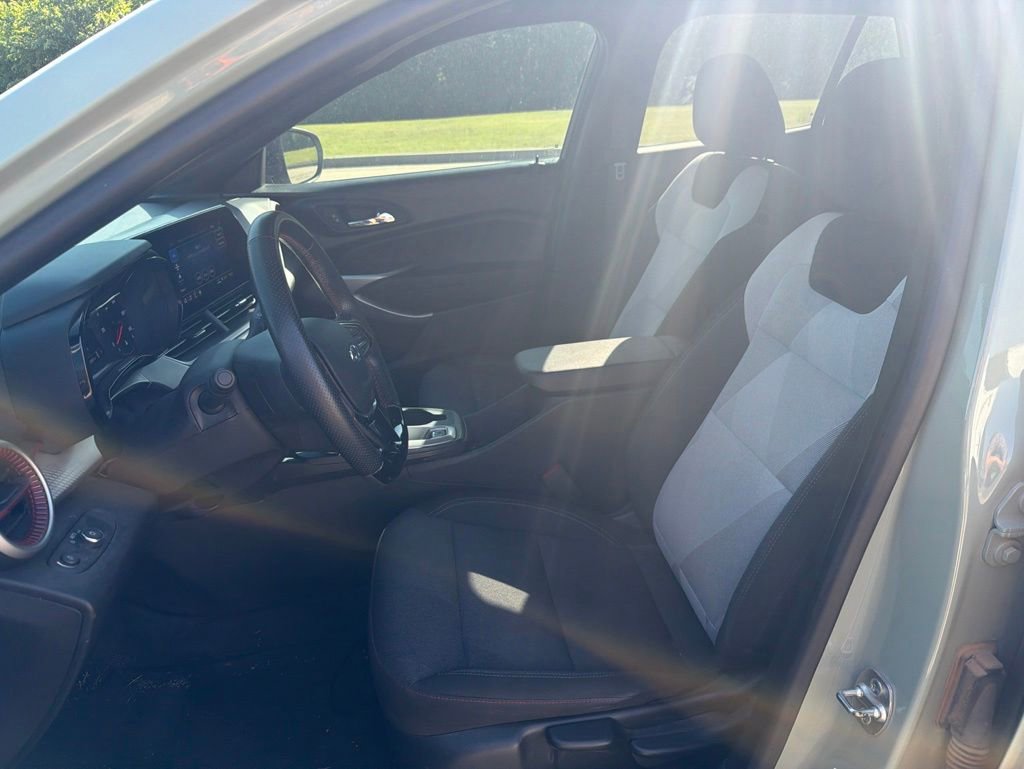 Used 2024 Chevrolet Trax RS w/ Driver Confidence Package FWD image 13