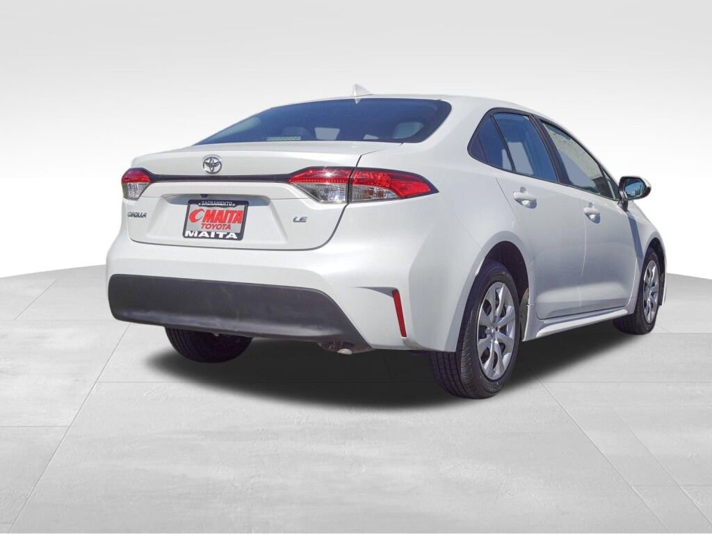 Used 2024 Toyota Corolla LE FWD image 3