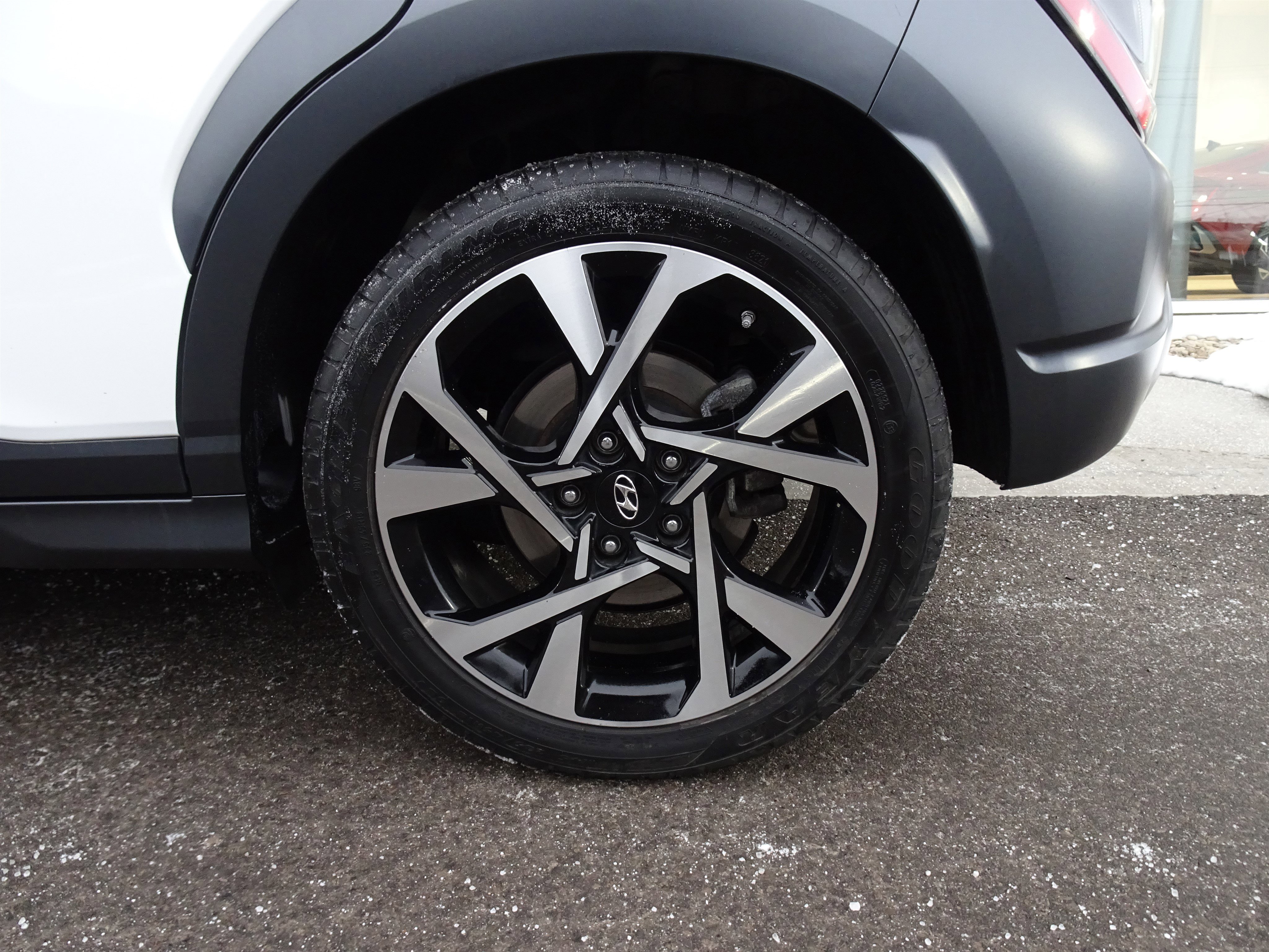 Used 2022 Hyundai Kona Limited image 23