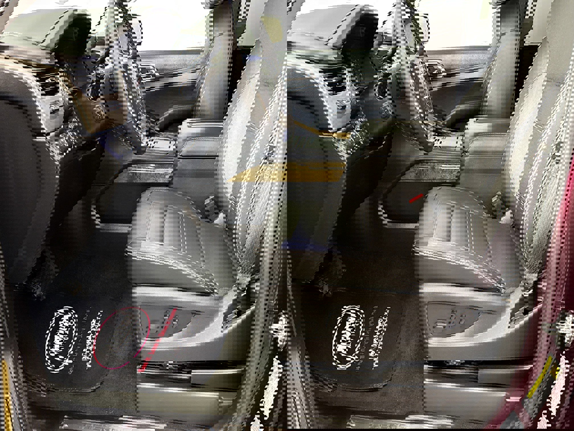 Used 2017 GMC Yukon Denali w/ Open Road Package image 16