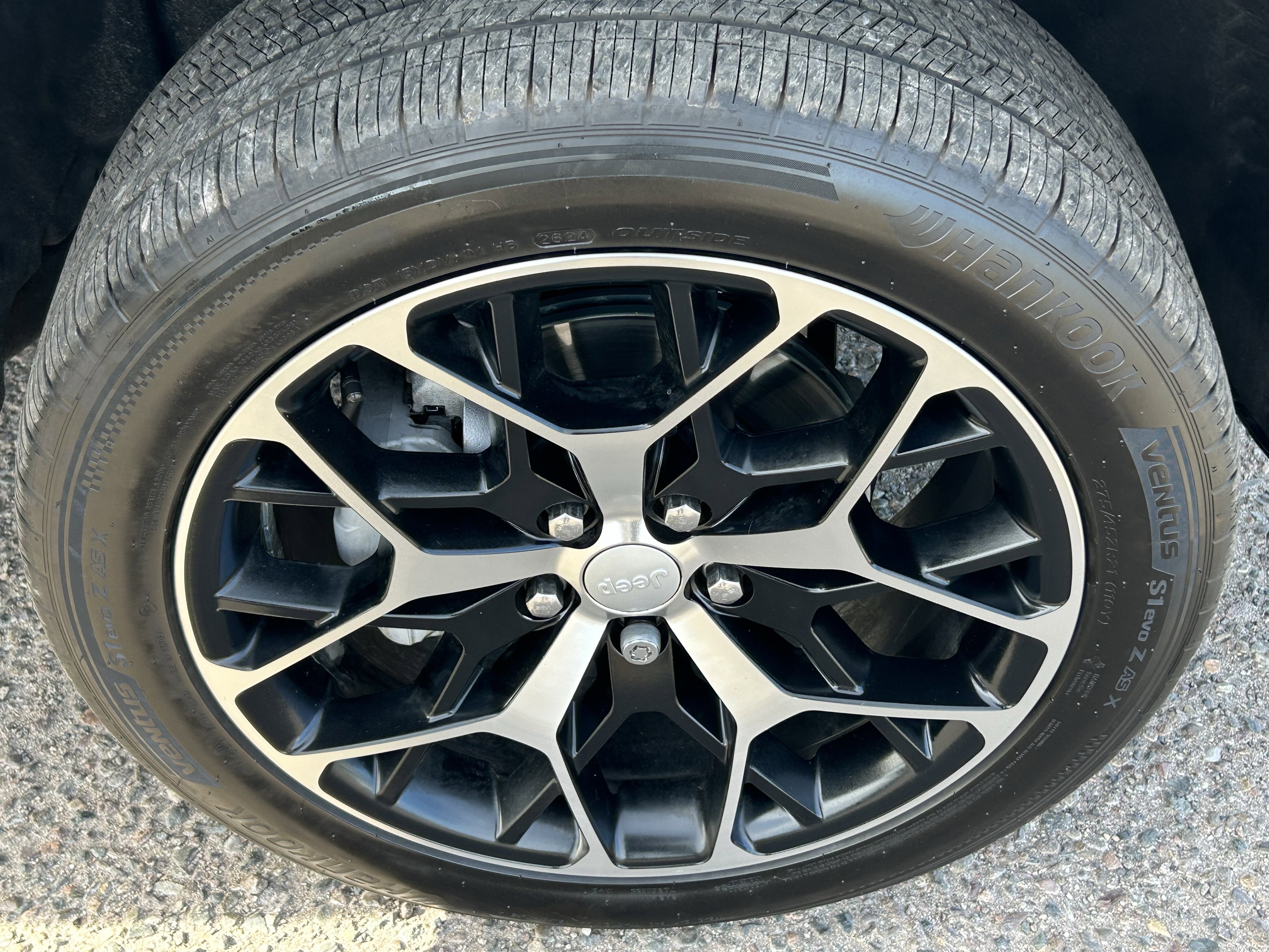 Used 2022 Jeep Grand Cherokee Summit image 8