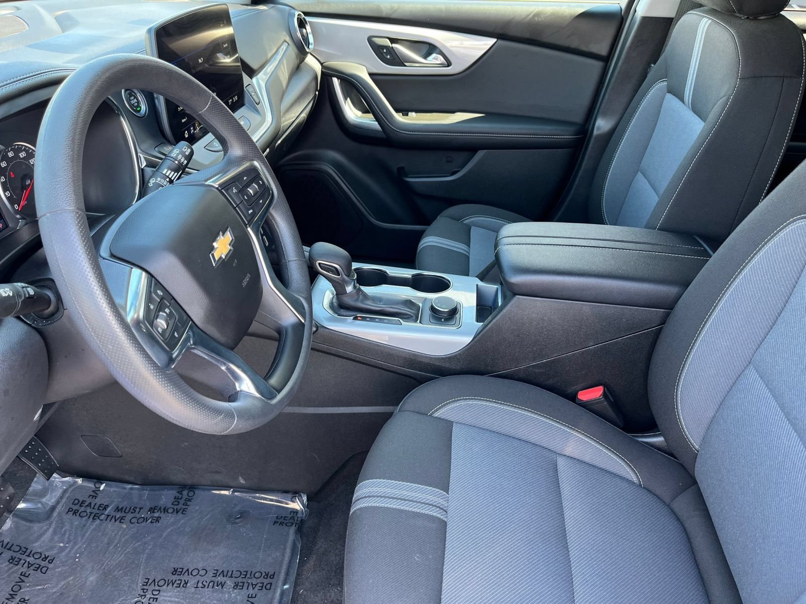 Used 2025 Chevrolet Blazer LT FWD image 30