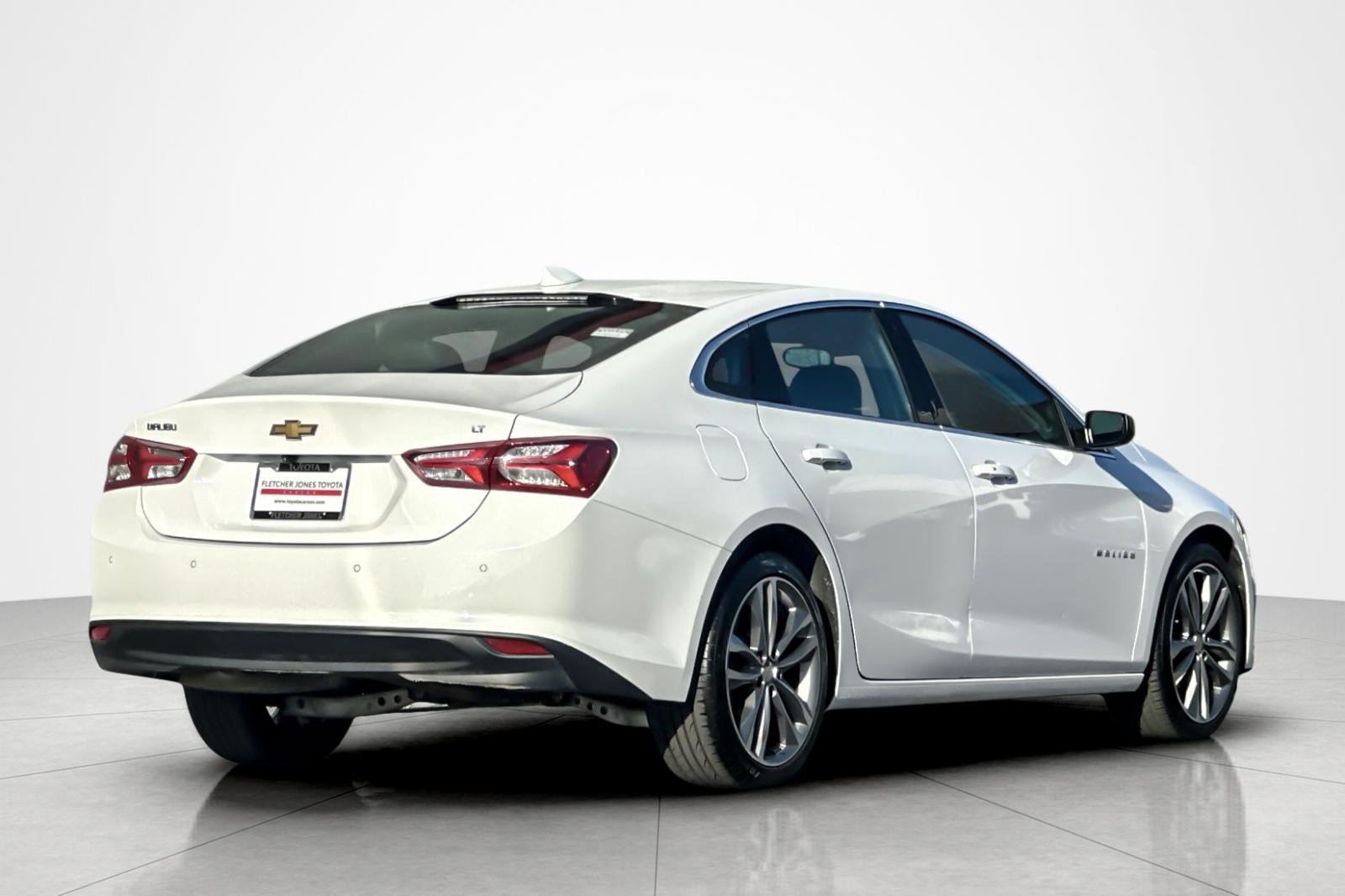 Used 2024 Chevrolet Malibu LT FWD image 5
