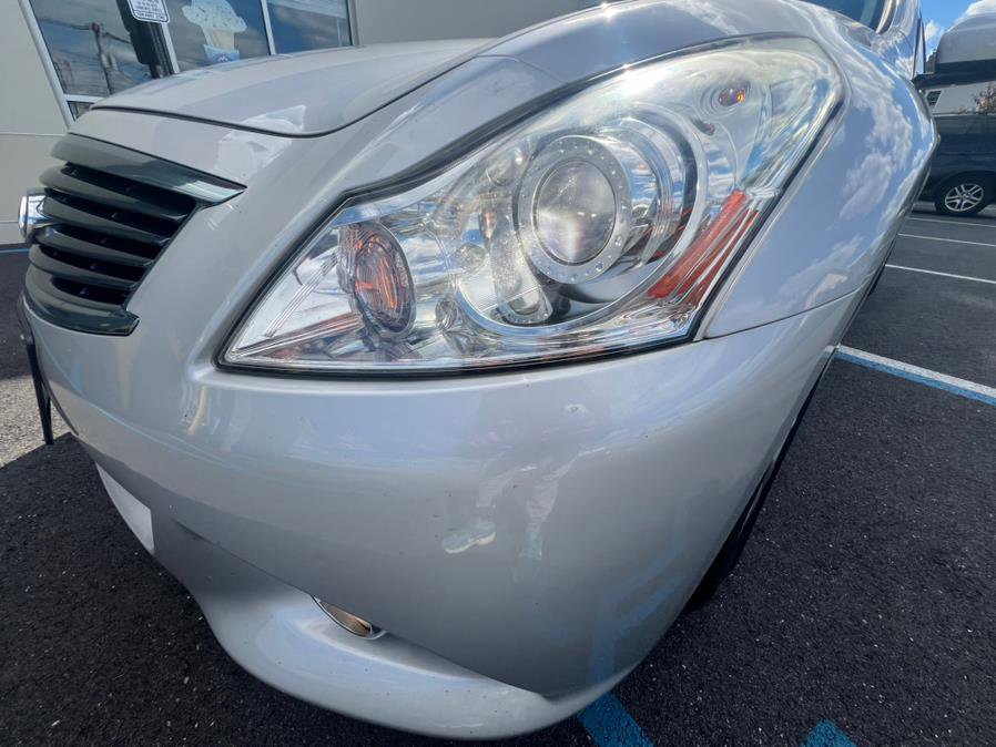 Used 2011 INFINITI G25 x w/ Moonroof Pkg image 15