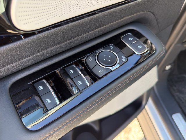 New 2027 Lincoln Aviator Reserve AWD/4WD image 23