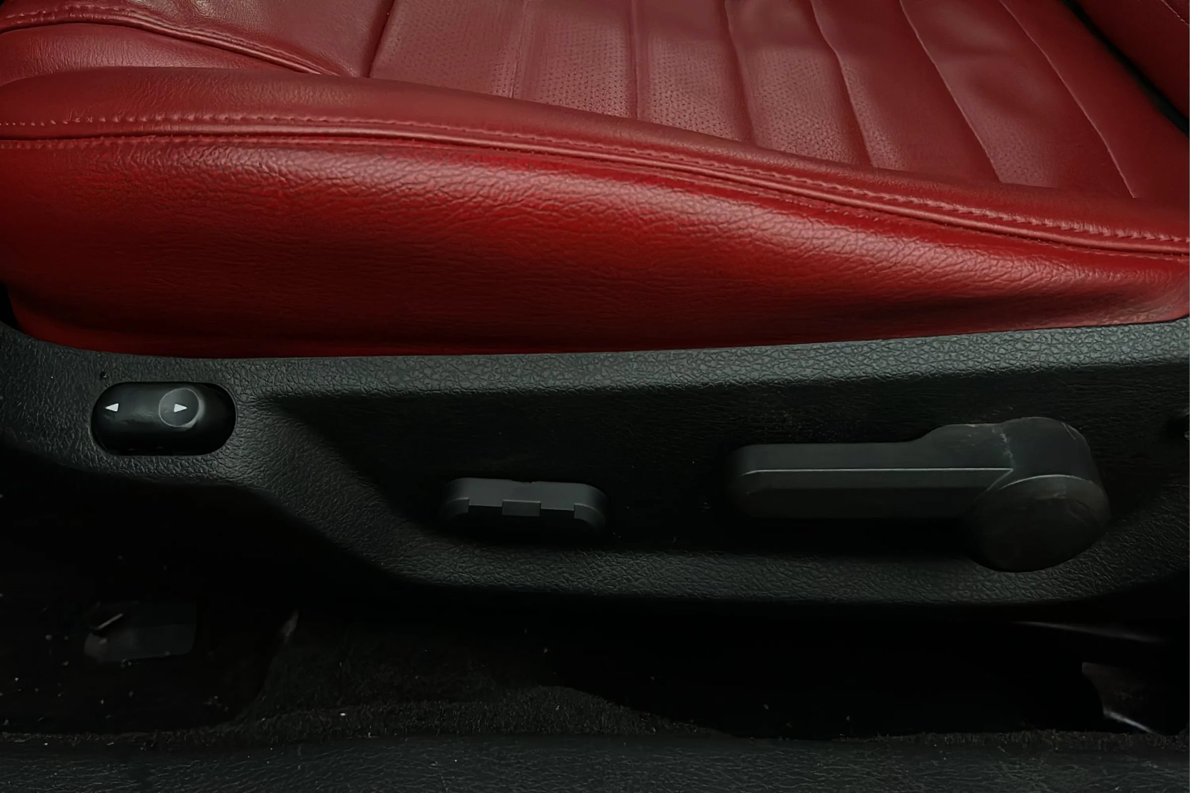 Used 2006 Ford Mustang GT Premium RWD image 48