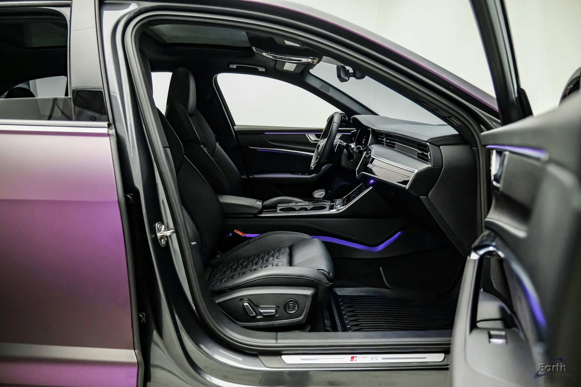 Used 2023 Audi RS 6 w/ Black Optic Package image 60