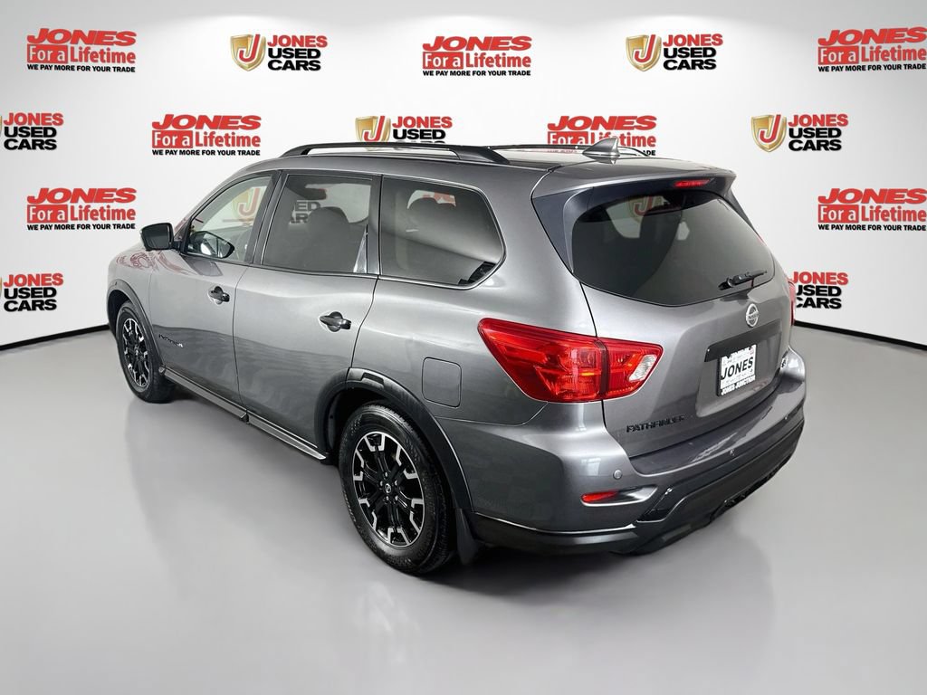Used 2019 Nissan Pathfinder SL AWD/4WD image 2