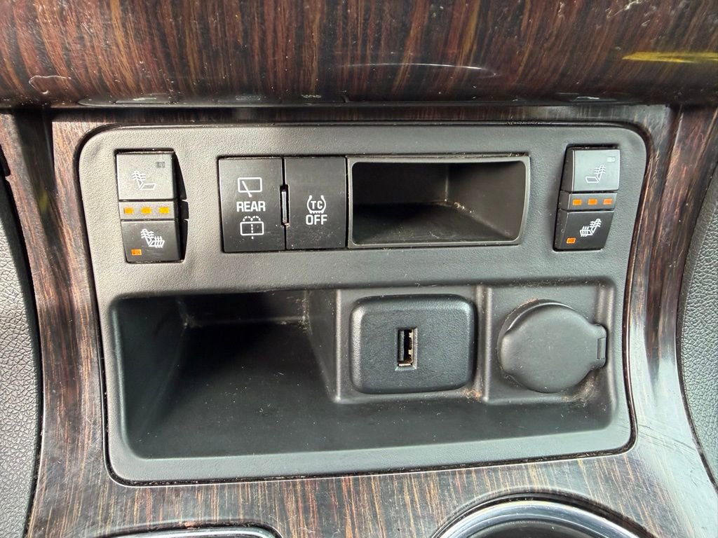 Used 2016 Chevrolet Traverse LT w/ Style and Technology Package image 29