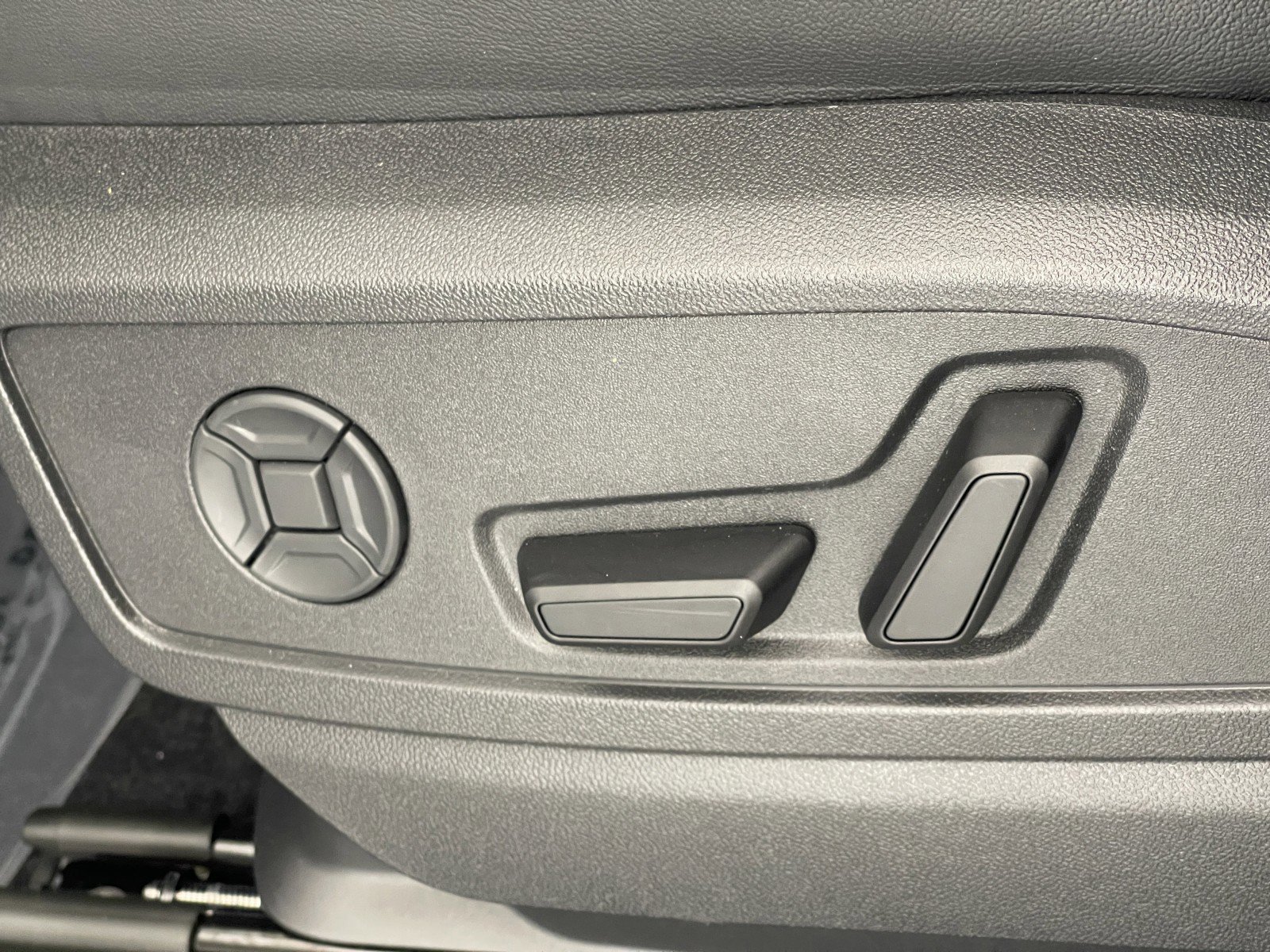 New 2025 Audi Q5 Premium Plus w/ Premium Plus image 16