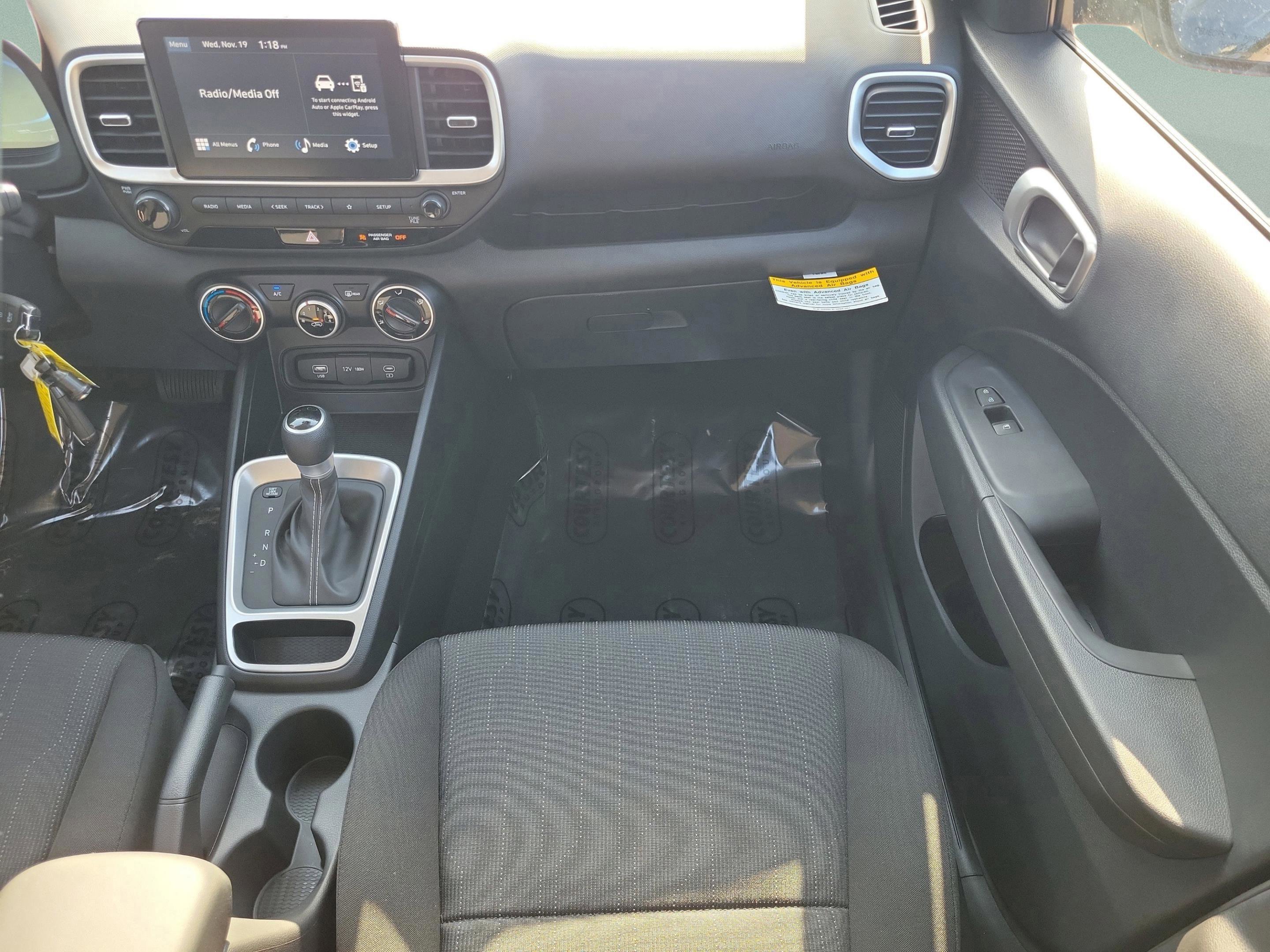 New 2026 Hyundai Venue SE image 27