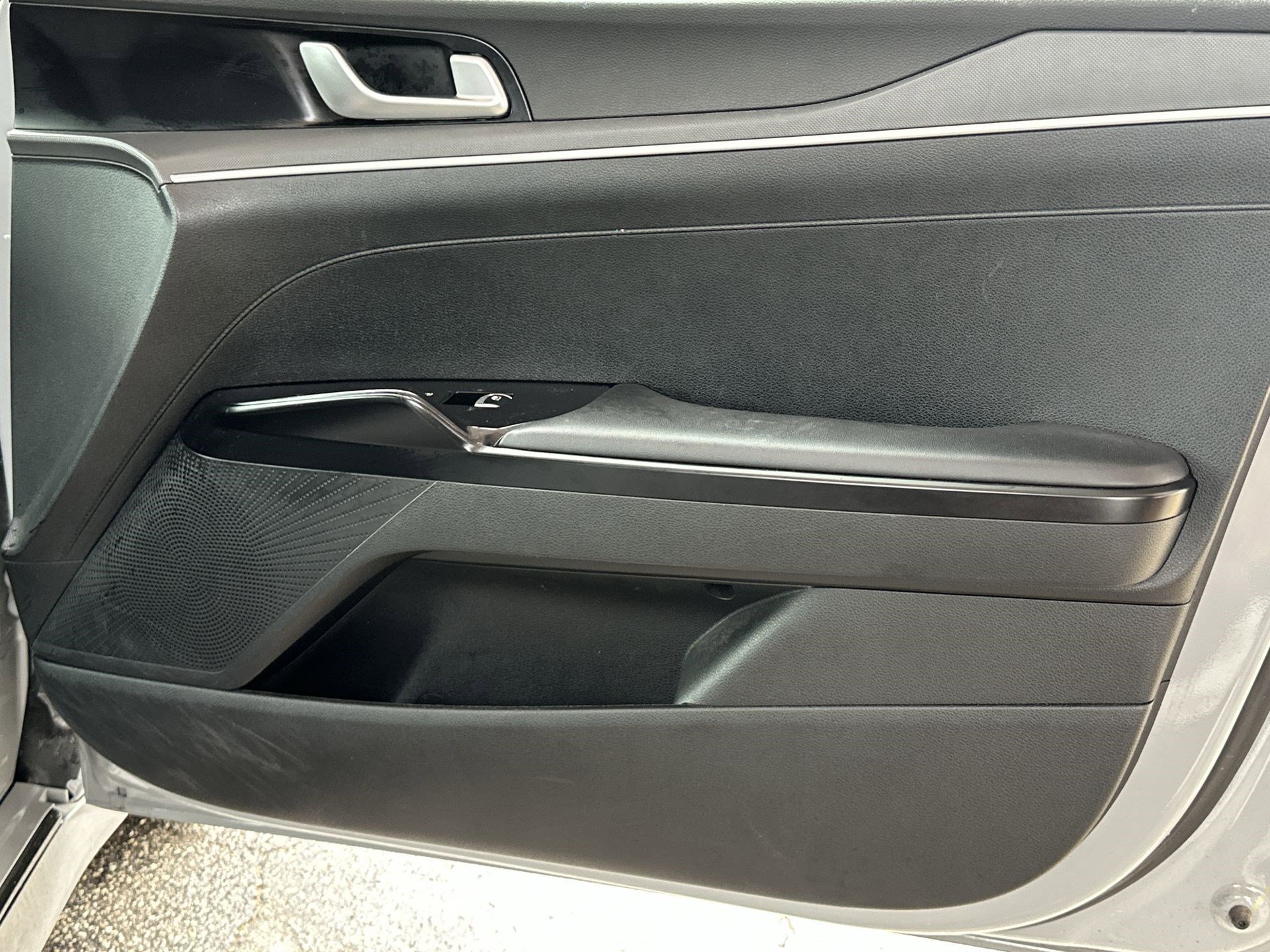 Used 2023 Kia K5 GT-Line image 31