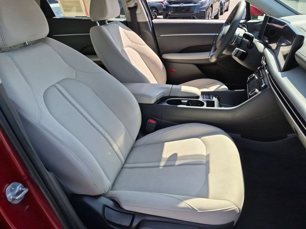 Used 2025 Hyundai Sonata SEL FWD image 31