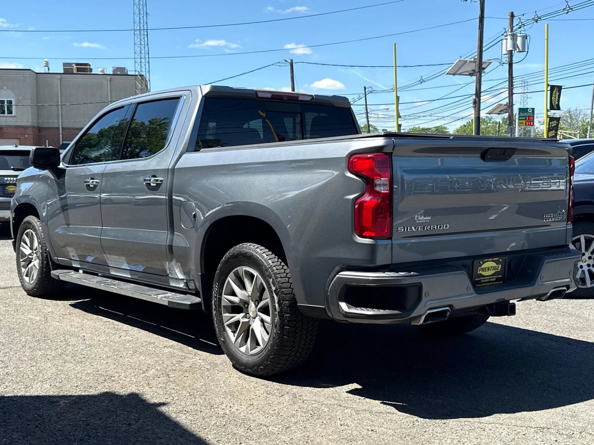 Used 2019 Chevrolet Silverado 1500 High Country w/ Technology Package AWD/4WD image 43