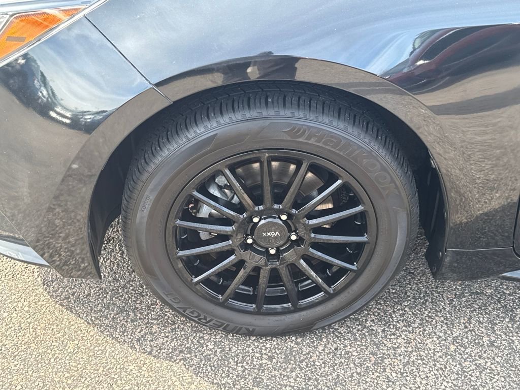 Used 2021 Toyota Corolla LE image 37