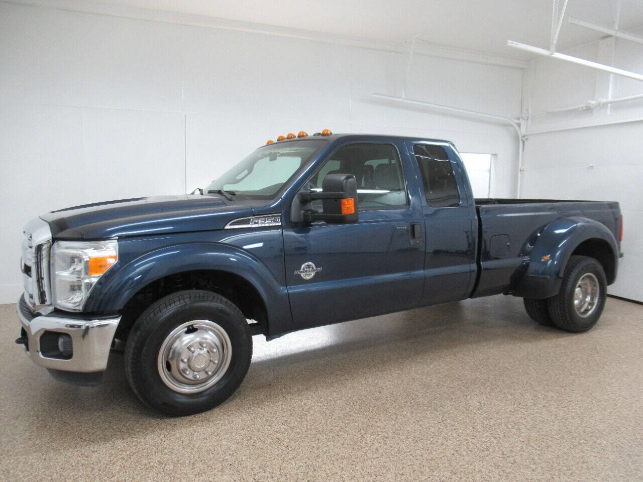 Used 2016 Ford F350 XLT w/ Advanced Security Group RWD image 1