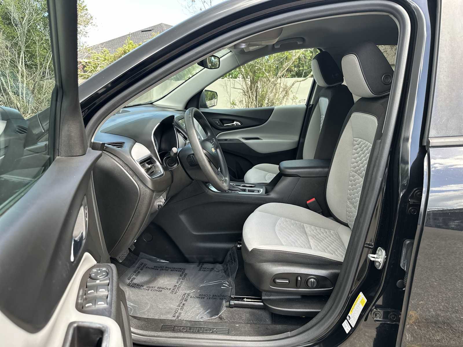 Certified 2020 Chevrolet Equinox LS w/ LS Convenience Package image 2