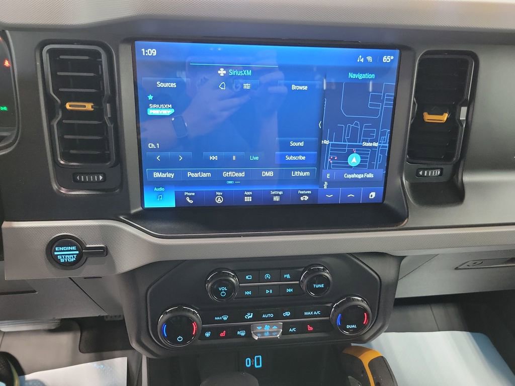 Used 2023 Ford Bronco Badlands AWD/4WD image 4