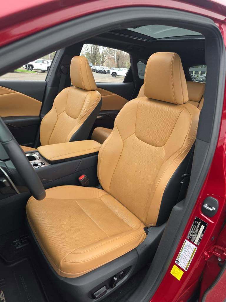 Used 2023 Lexus RX 350 w/ Cold Area Package image 11