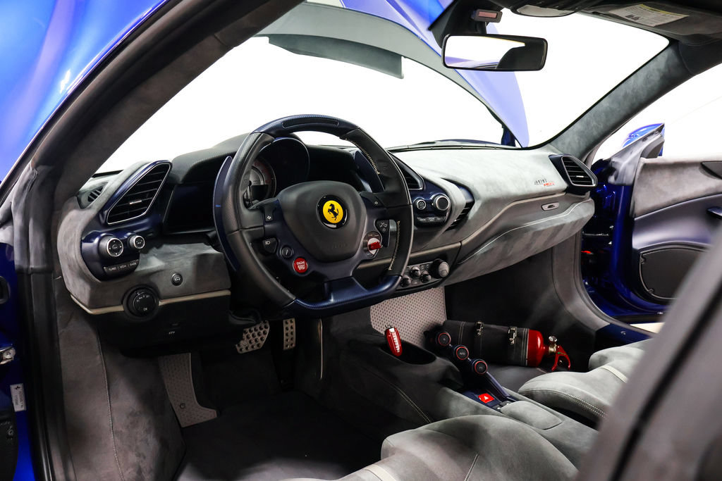 Used 2020 Ferrari 488 Pista Coupe RWD image 29