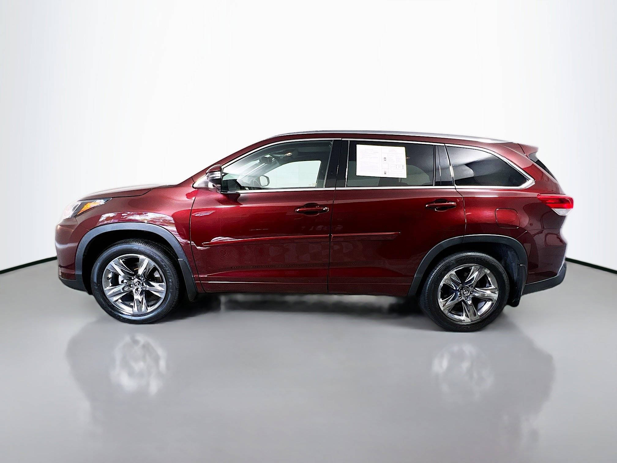 Used 2019 Toyota Highlander Limited Platinum image 9