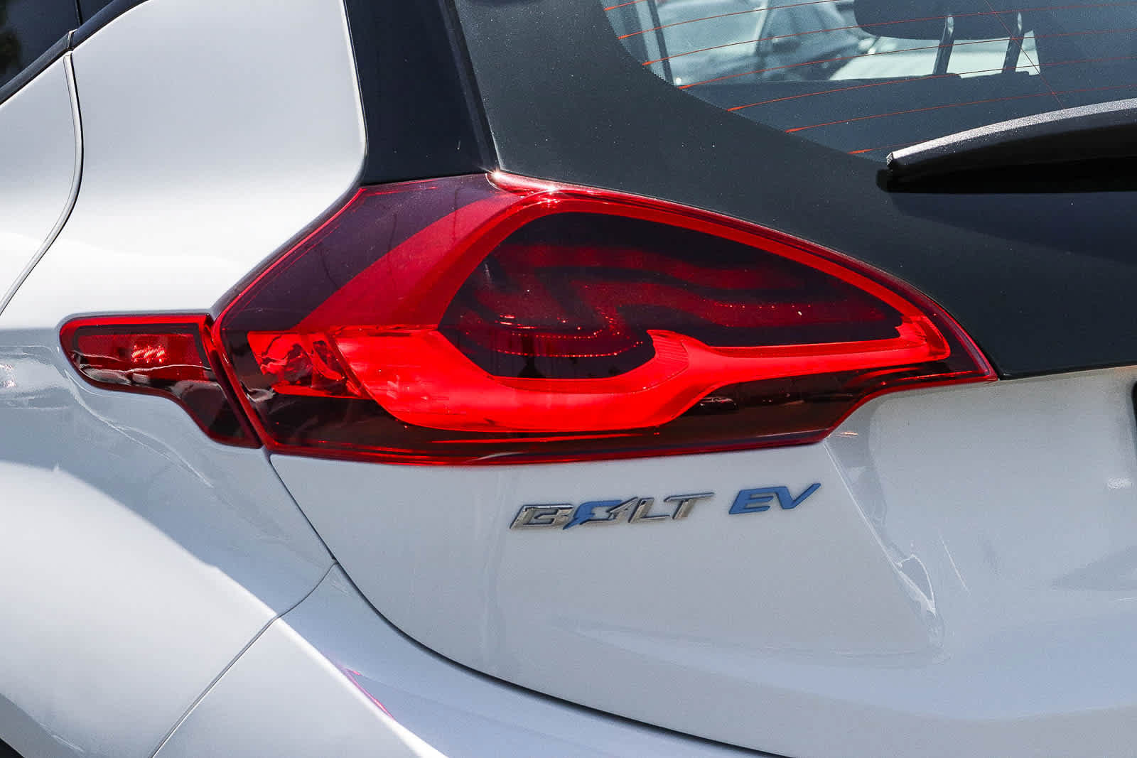Used 2020 Chevrolet Bolt Premier FWD image 11