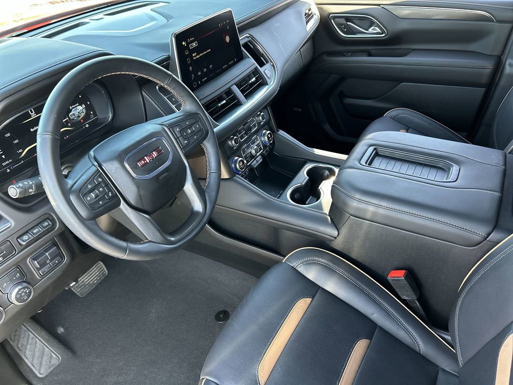 Used 2024 GMC Yukon AT4 w/ Technology Package AWD/4WD image 10