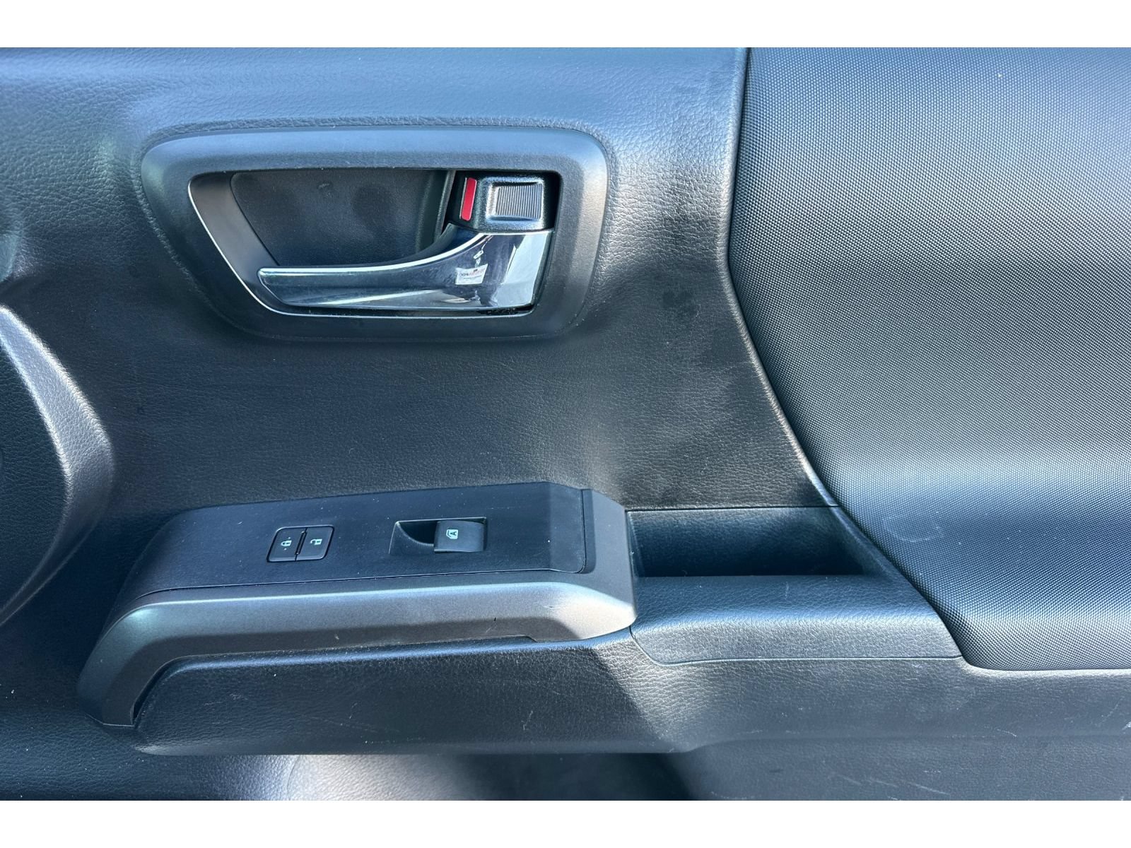 Used 2022 Toyota Tacoma 4x4 Double Cab image 18