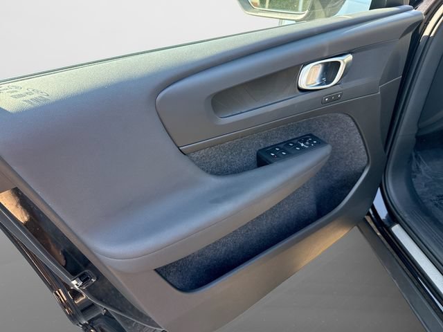 Certified 2024 Volvo C40 P8 Recharge Plus w/ Climate Package AWD/4WD image 18