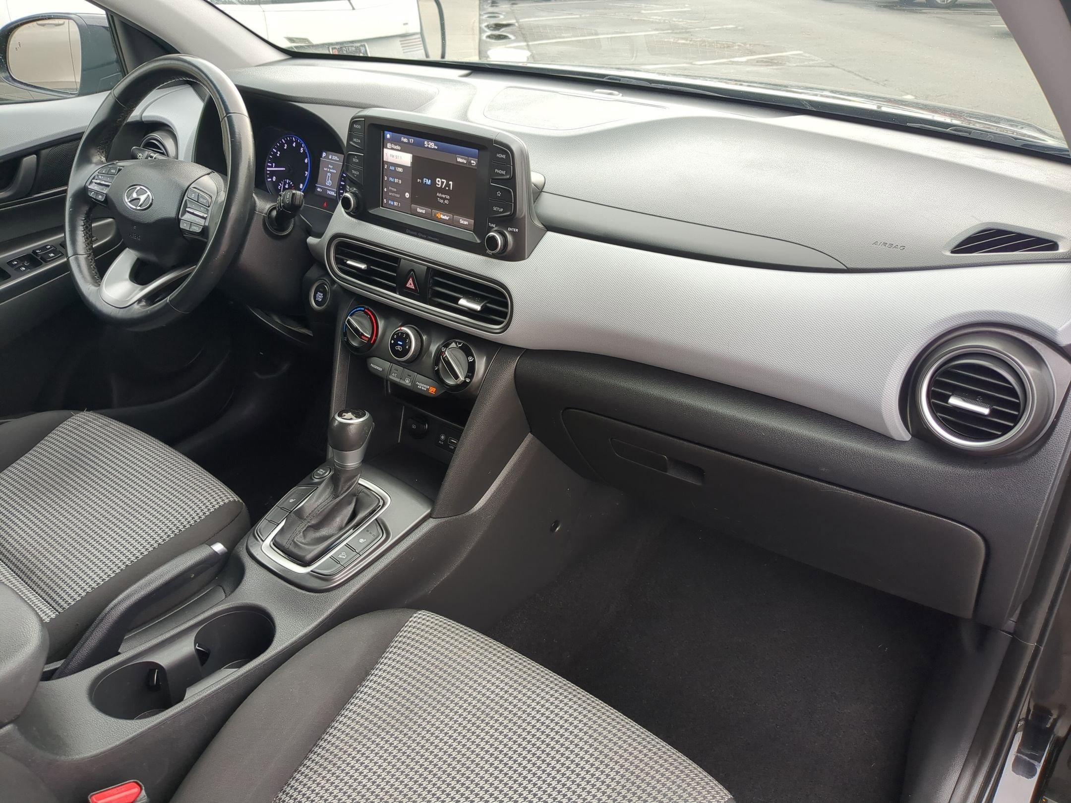 Used 2020 Hyundai Kona SEL image 31