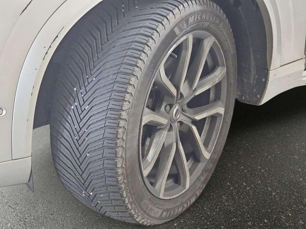 Used 2016 Volvo XC90 T6 Momentum w/ Momentum Plus Package AWD/4WD image 33