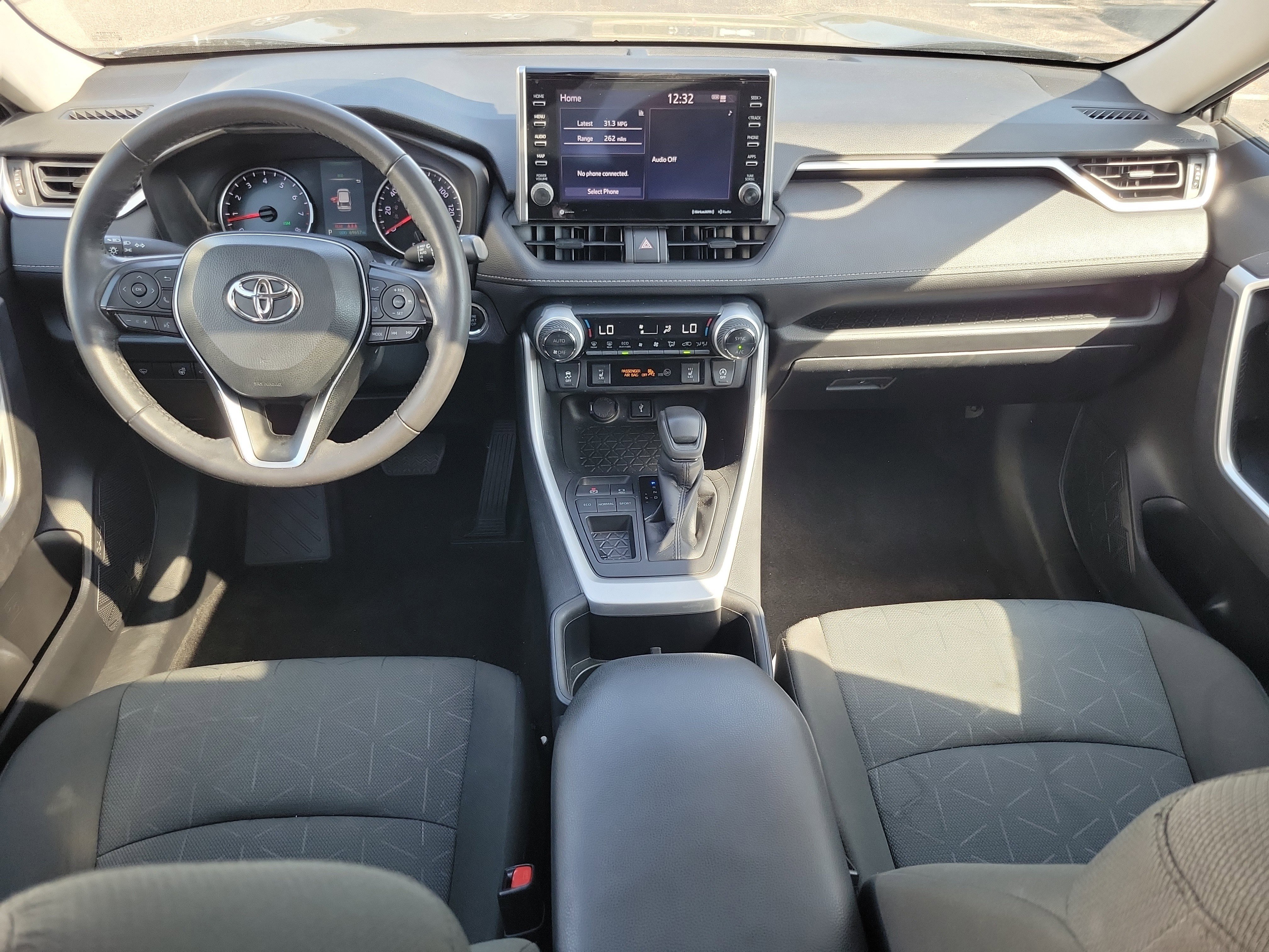 Used 2022 Toyota RAV4 XLE image 14