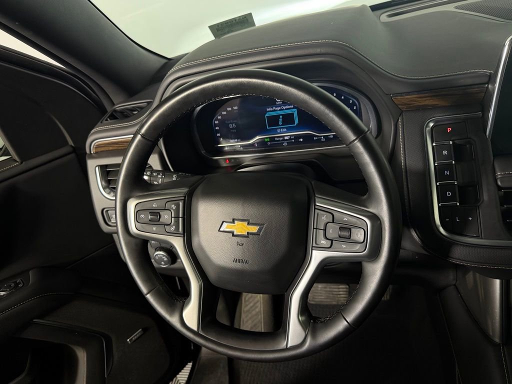 Used 2023 Chevrolet Tahoe Premier AWD/4WD image 13