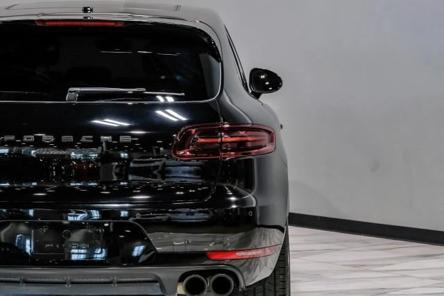 Used 2017 Porsche Macan GTS w/ Premium Package Plus AWD/4WD image 49