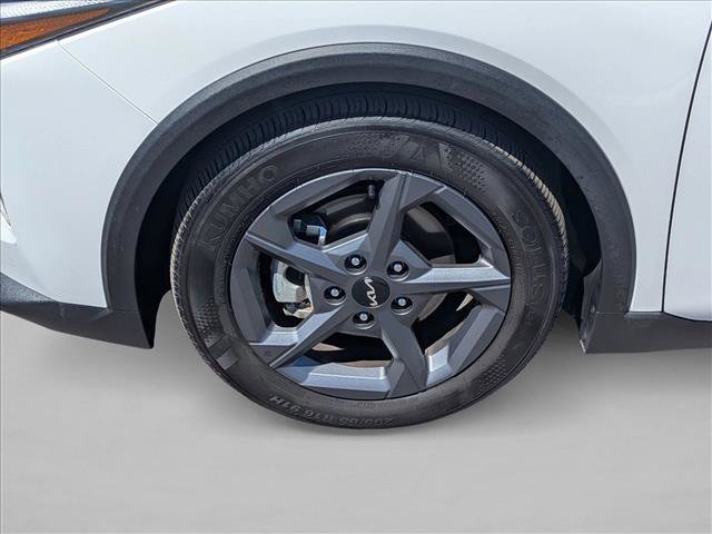 Used 2025 Kia K4 LXS image 22