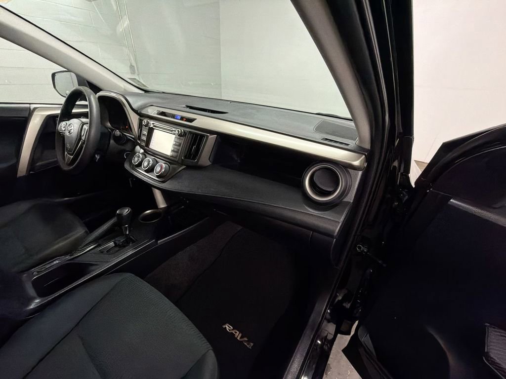 Used 2015 Toyota RAV4 LE image 25