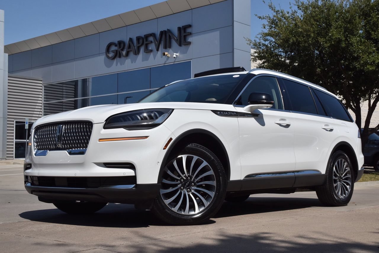 Used 2022 Lincoln Aviator Reserve w/ Equipment Group 201A AWD/4WD image 2