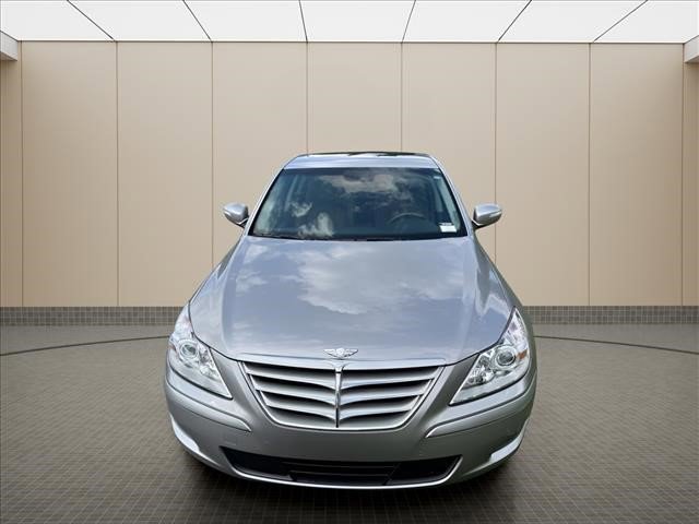 Used 2010 Hyundai Genesis 4.6 w/ Technology Pkg 5 RWD image 7