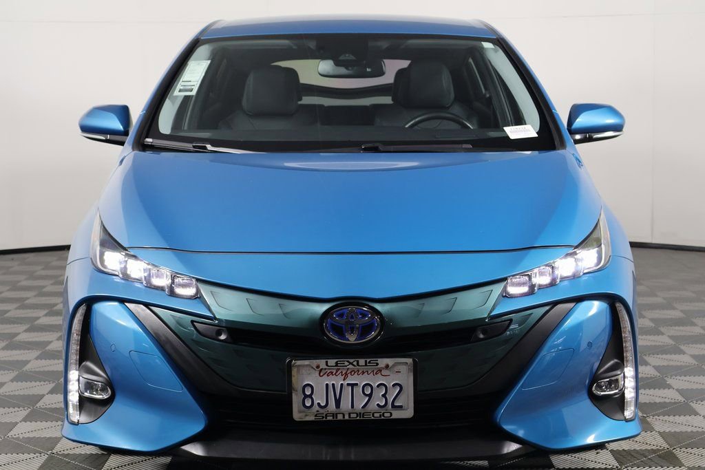 Used 2019 Toyota Prius Prime Advanced image 2