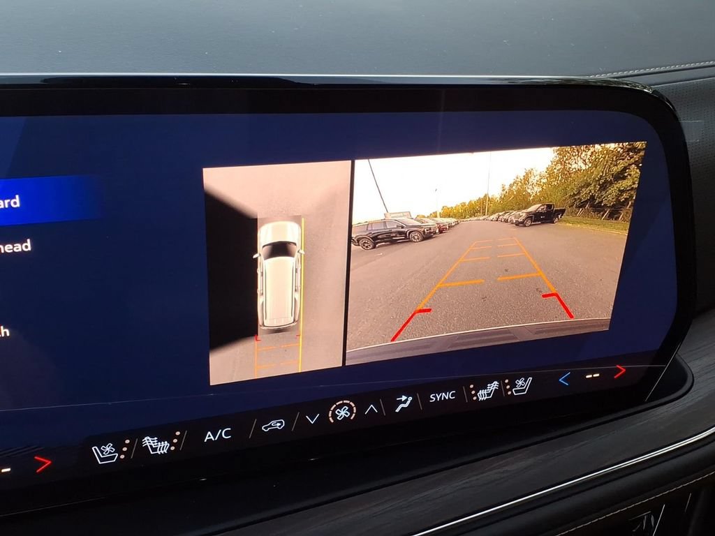 New 2026 Chevrolet Suburban Premier w/ Sun And Tow Package AWD/4WD image 21
