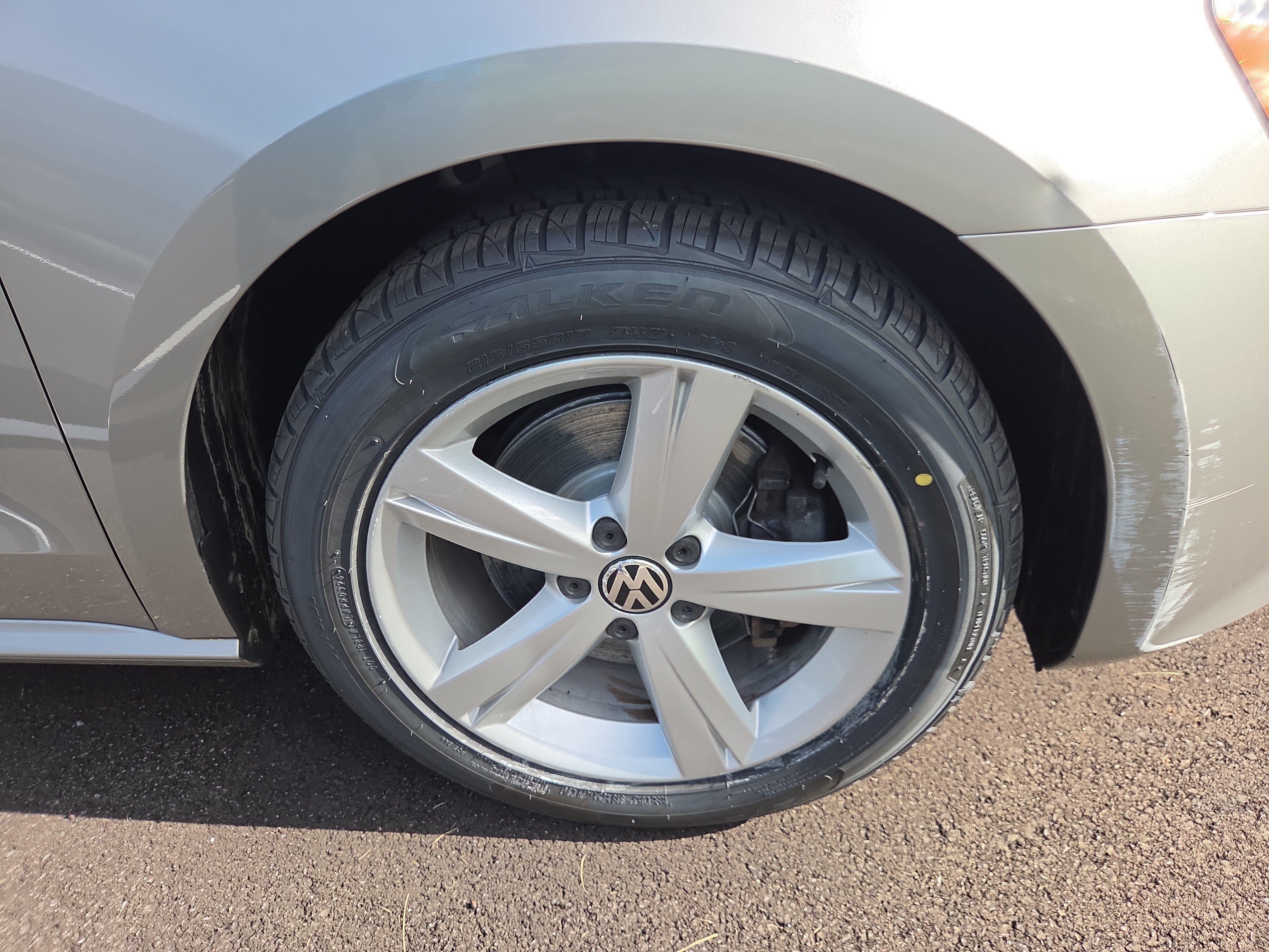Used 2012 Volkswagen Passat 2.5 SE FWD image 27