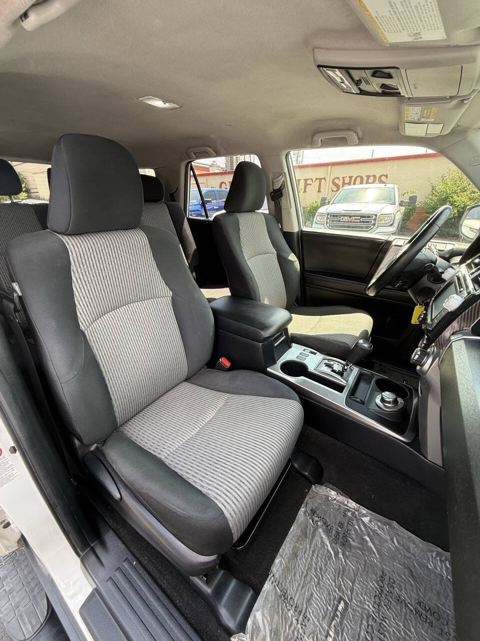 Used 2017 Toyota 4Runner SR5 AWD/4WD image 24