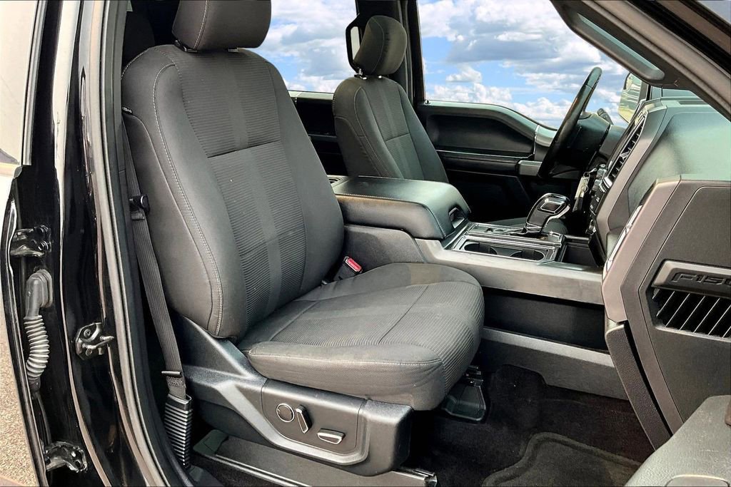 Used 2016 Ford F150 XLT w/ Equipment Group 302A Luxury image 32