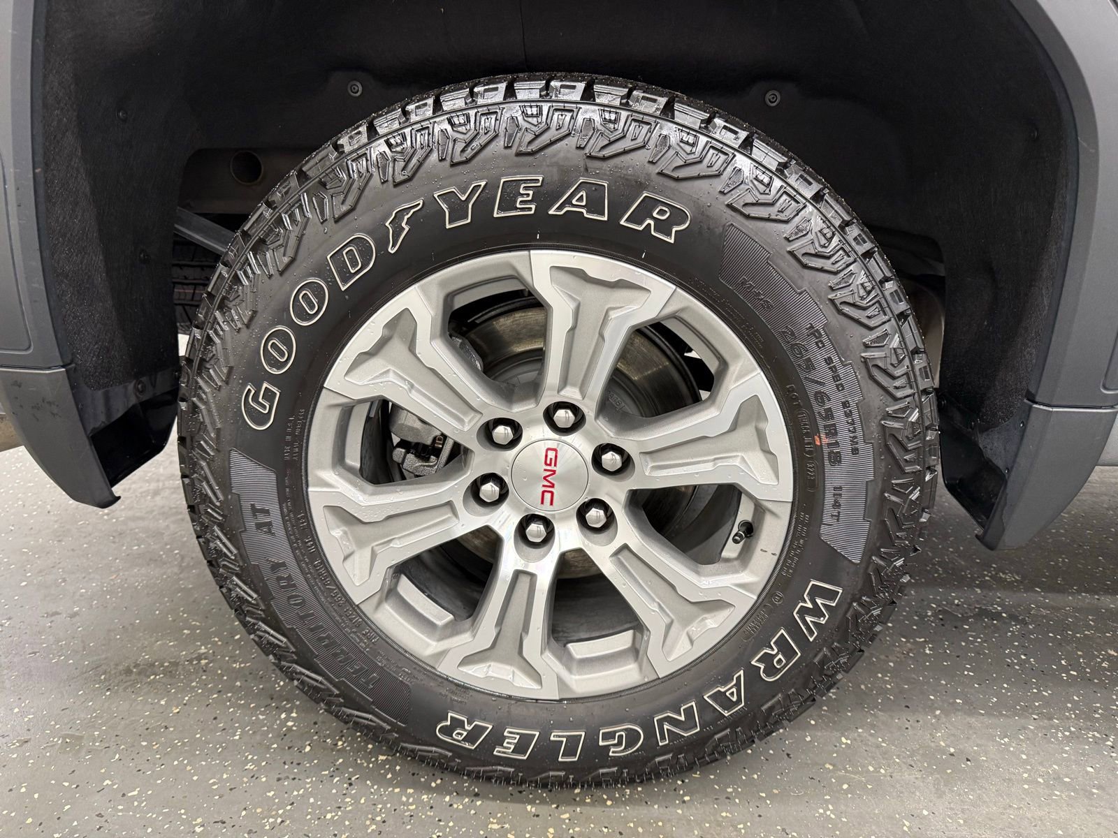 Used 2024 GMC Sierra 1500 SLE w/ Preferred Package image 20