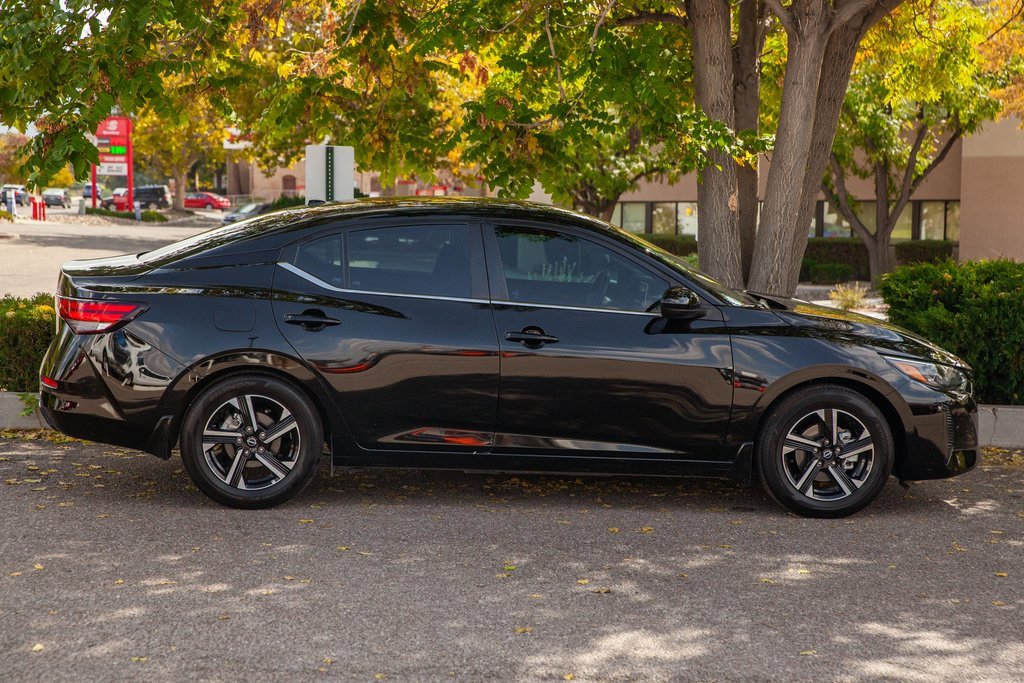 Used 2025 Nissan Sentra SV image 4