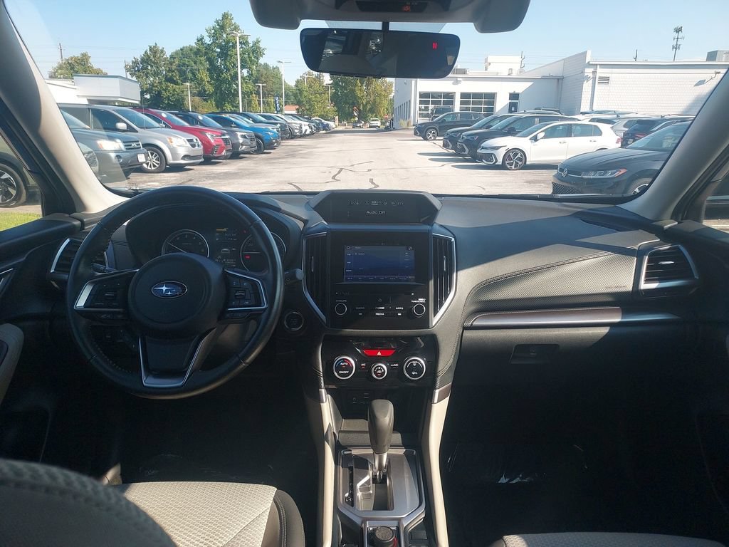 Used 2019 Subaru Forester Premium AWD/4WD image 9