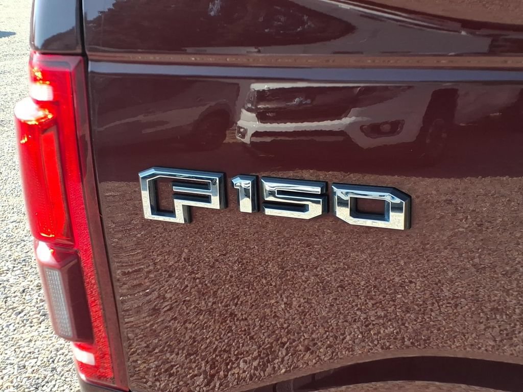 Used 2016 Ford F150 Lariat w/ Equipment Group 502A Luxury AWD/4WD image 8