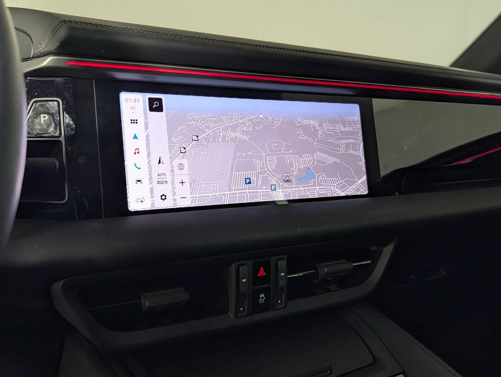 Certified 2025 Porsche Macan 4S Electric AWD/4WD image 30